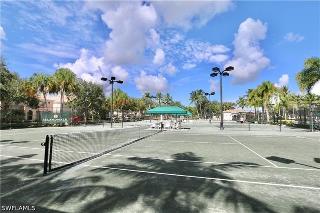6182 Towncenter CIR, Naples, FL 34119