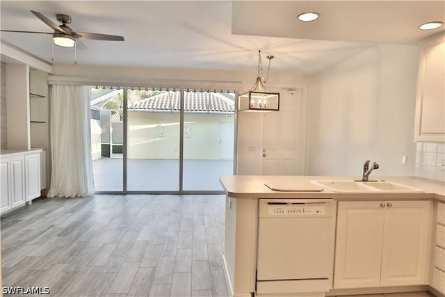 6182 Towncenter CIR, Naples, FL 34119