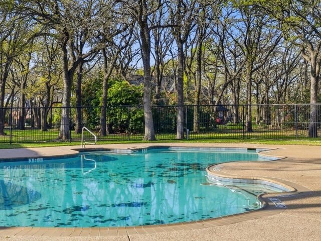 3379 Forest Glen Drive, Corinth, TX 76210