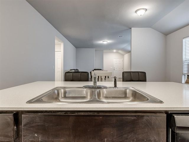 11604 SW 12th Street, Yukon, OK 73099