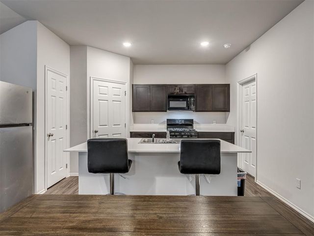 11604 SW 12th Street, Yukon, OK 73099