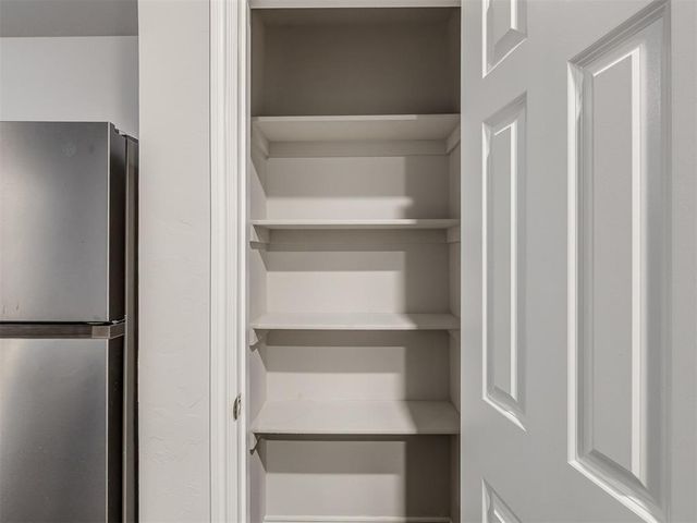 11604 SW 12th Street, Yukon, OK 73099