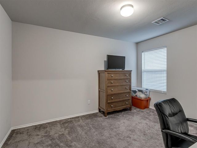 11604 SW 12th Street, Yukon, OK 73099