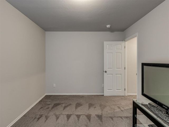 11604 SW 12th Street, Yukon, OK 73099