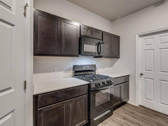 11604 SW 12th Street, Yukon, OK 73099