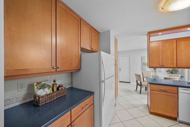 12246 Oxbow Drive, Eden Prairie, MN 55347