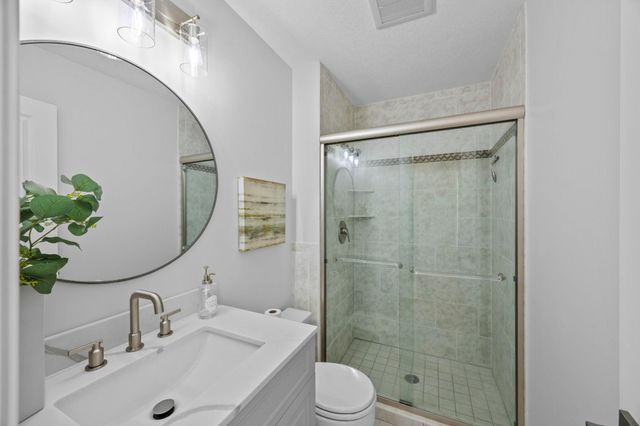 12246 Oxbow Drive, Eden Prairie, MN 55347