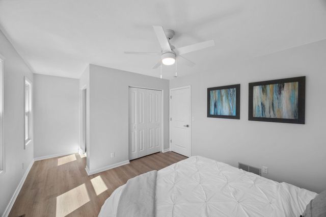 12246 Oxbow Drive, Eden Prairie, MN 55347