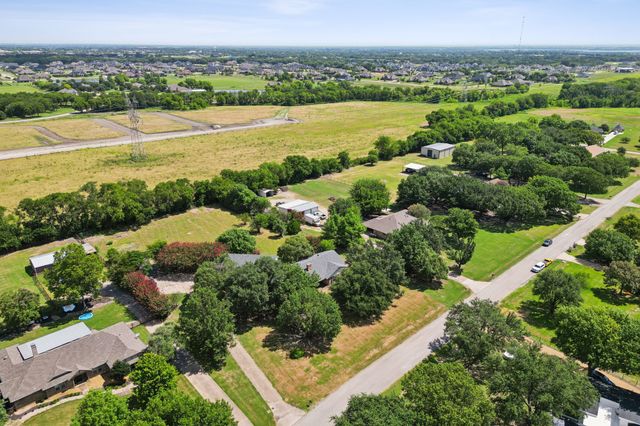 10 Chisholm Trail, Lucas, TX 75002