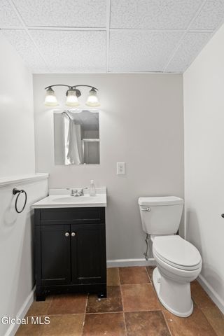 87 Algonquin Road, Clifton Park, NY 12065