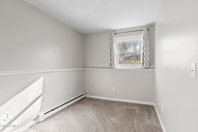 87 Algonquin Road, Clifton Park, NY 12065