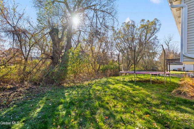 87 Algonquin Road, Clifton Park, NY 12065