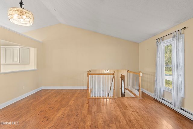 87 Algonquin Road, Clifton Park, NY 12065