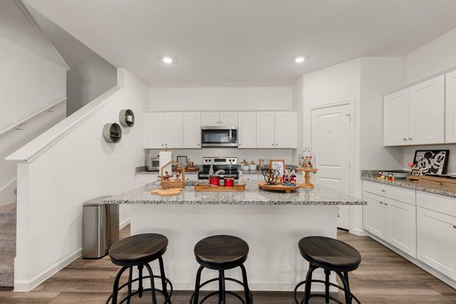 718 Amesbury Road, Conroe, TX 77316