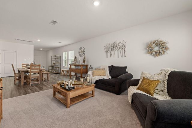 718 Amesbury Road, Conroe, TX 77316