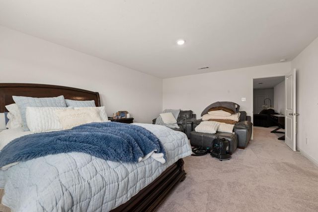 718 Amesbury Road, Conroe, TX 77316