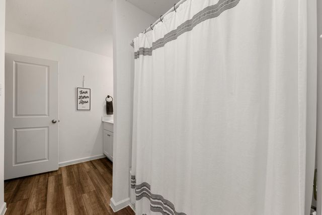 718 Amesbury Road, Conroe, TX 77316