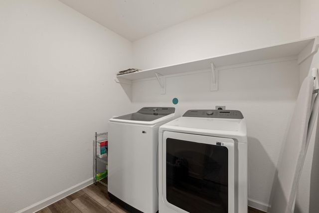 718 Amesbury Road, Conroe, TX 77316