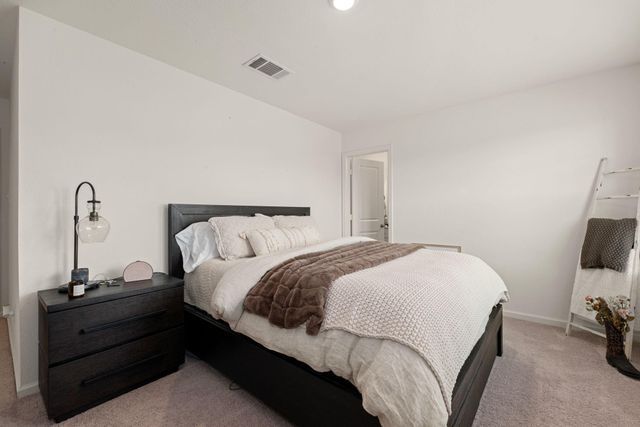 718 Amesbury Road, Conroe, TX 77316