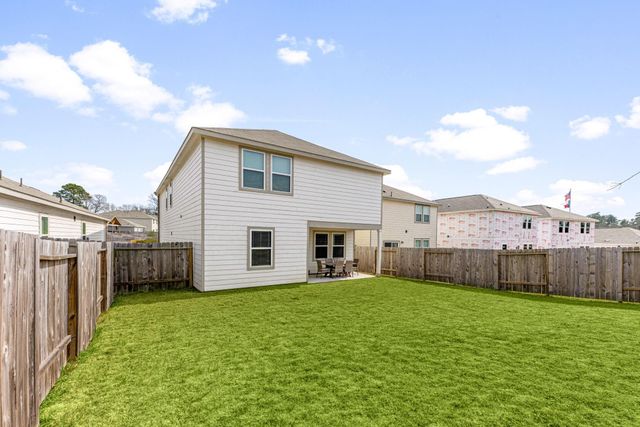 718 Amesbury Road, Conroe, TX 77316