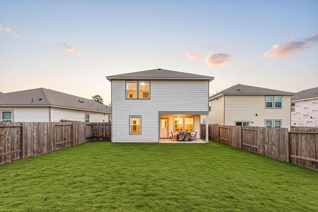 718 Amesbury Road, Conroe, TX 77316