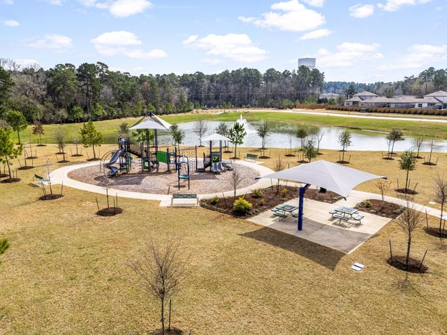 718 Amesbury Road, Conroe, TX 77316