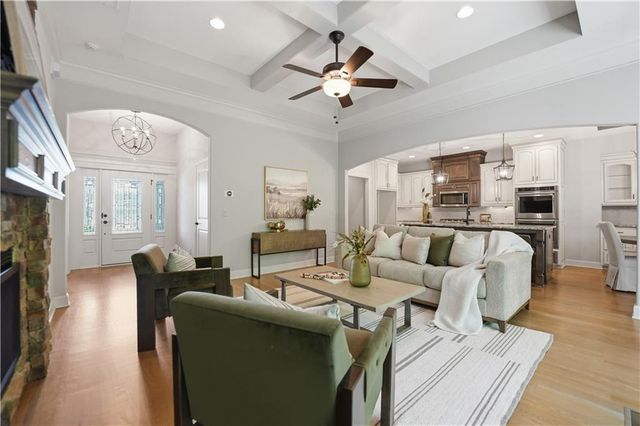 9892 Hollis Lane, Lenexa, KS 66227