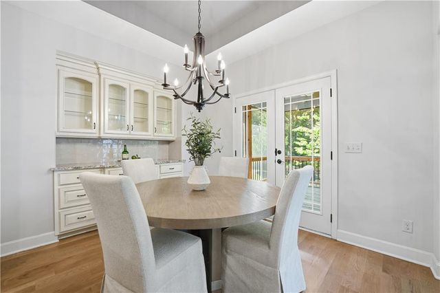 9892 Hollis Lane, Lenexa, KS 66227