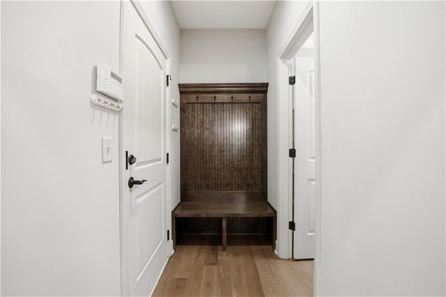 9892 Hollis Lane, Lenexa, KS 66227