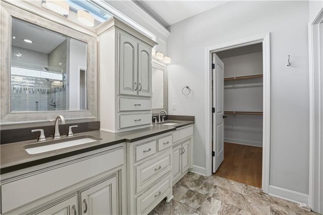 9892 Hollis Lane, Lenexa, KS 66227