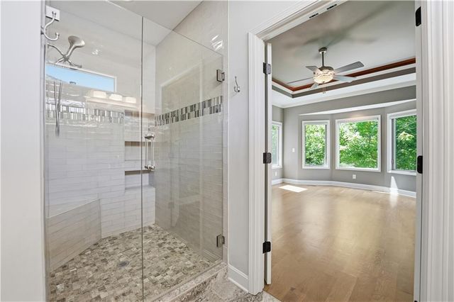 9892 Hollis Lane, Lenexa, KS 66227