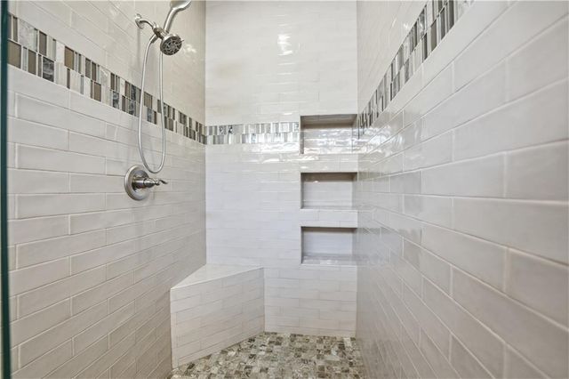9892 Hollis Lane, Lenexa, KS 66227