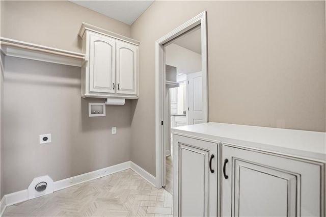 9892 Hollis Lane, Lenexa, KS 66227