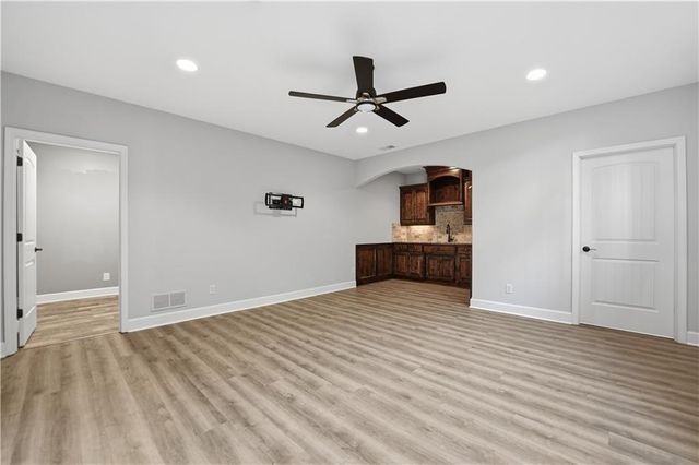 9892 Hollis Lane, Lenexa, KS 66227