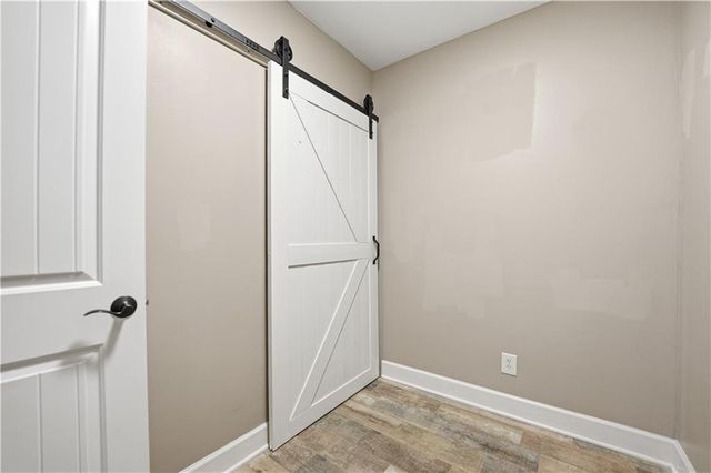 9892 Hollis Lane, Lenexa, KS 66227