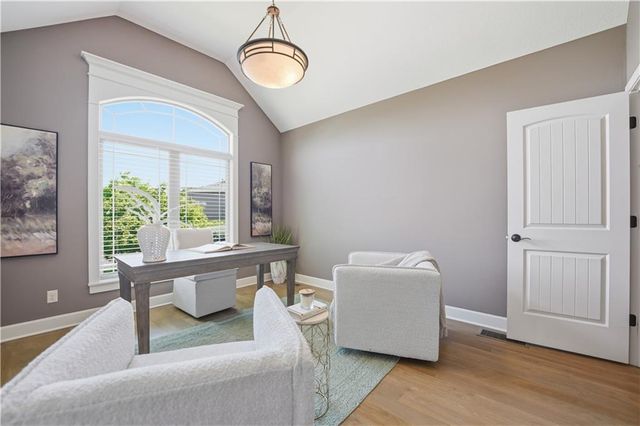 9892 Hollis Lane, Lenexa, KS 66227