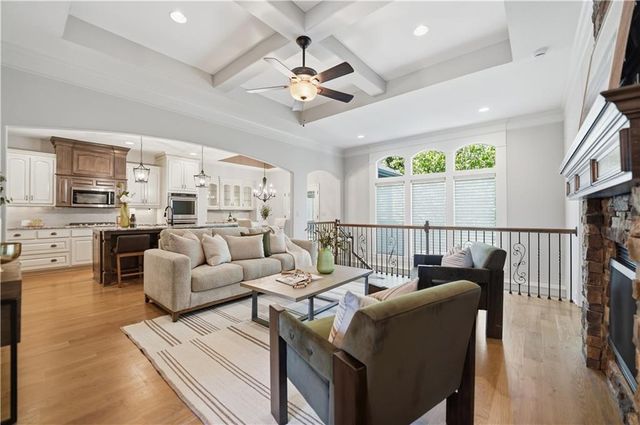 9892 Hollis Lane, Lenexa, KS 66227