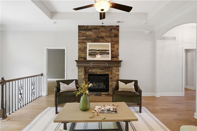 9892 Hollis Lane, Lenexa, KS 66227