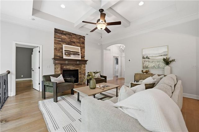 9892 Hollis Lane, Lenexa, KS 66227
