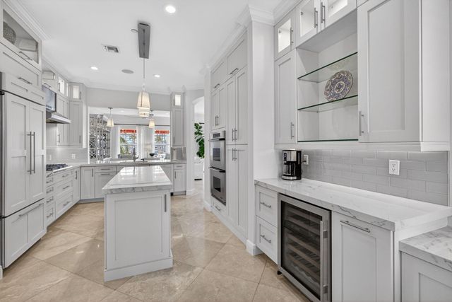 24 Marina Gardens Drive, Palm Beach Gardens, FL 33410