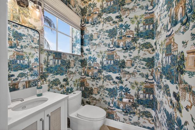 24 Marina Gardens Drive, Palm Beach Gardens, FL 33410
