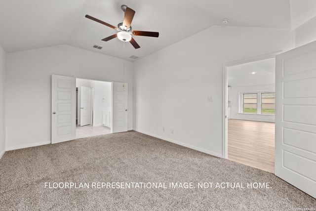 133 GREELEY DR, Floresville, TX 78114