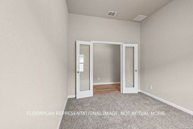 133 GREELEY DR, Floresville, TX 78114