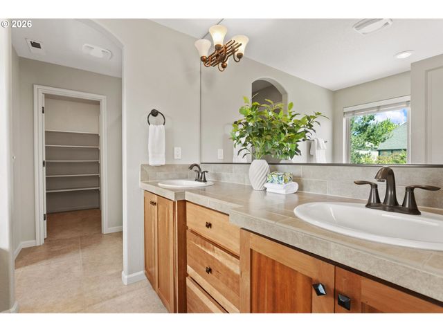 6645 Nw 165TH Ave, Portland, OR 97229