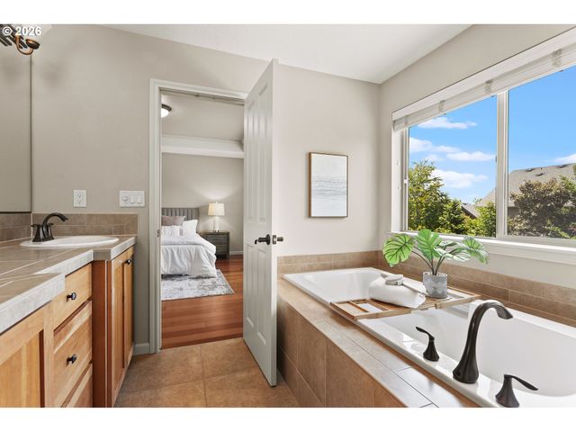 6645 Nw 165TH Ave, Portland, OR 97229