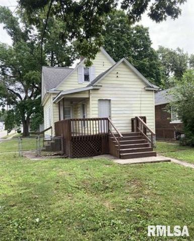 2001 S SPRING Street, Springfield, IL 62704