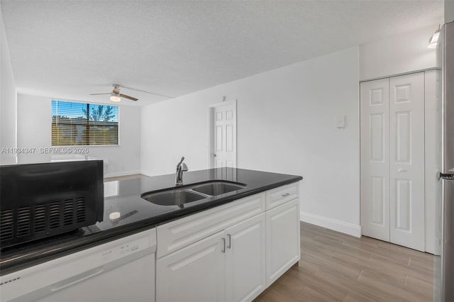 2501 Riverside Dr 307-A, Coral Springs, FL 33065