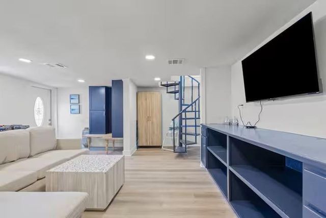 1105 Ball, Galveston, TX 77550