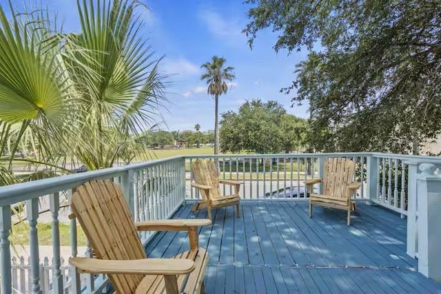 1105 Ball, Galveston, TX 77550