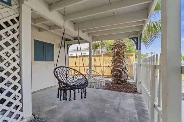 1105 Ball, Galveston, TX 77550